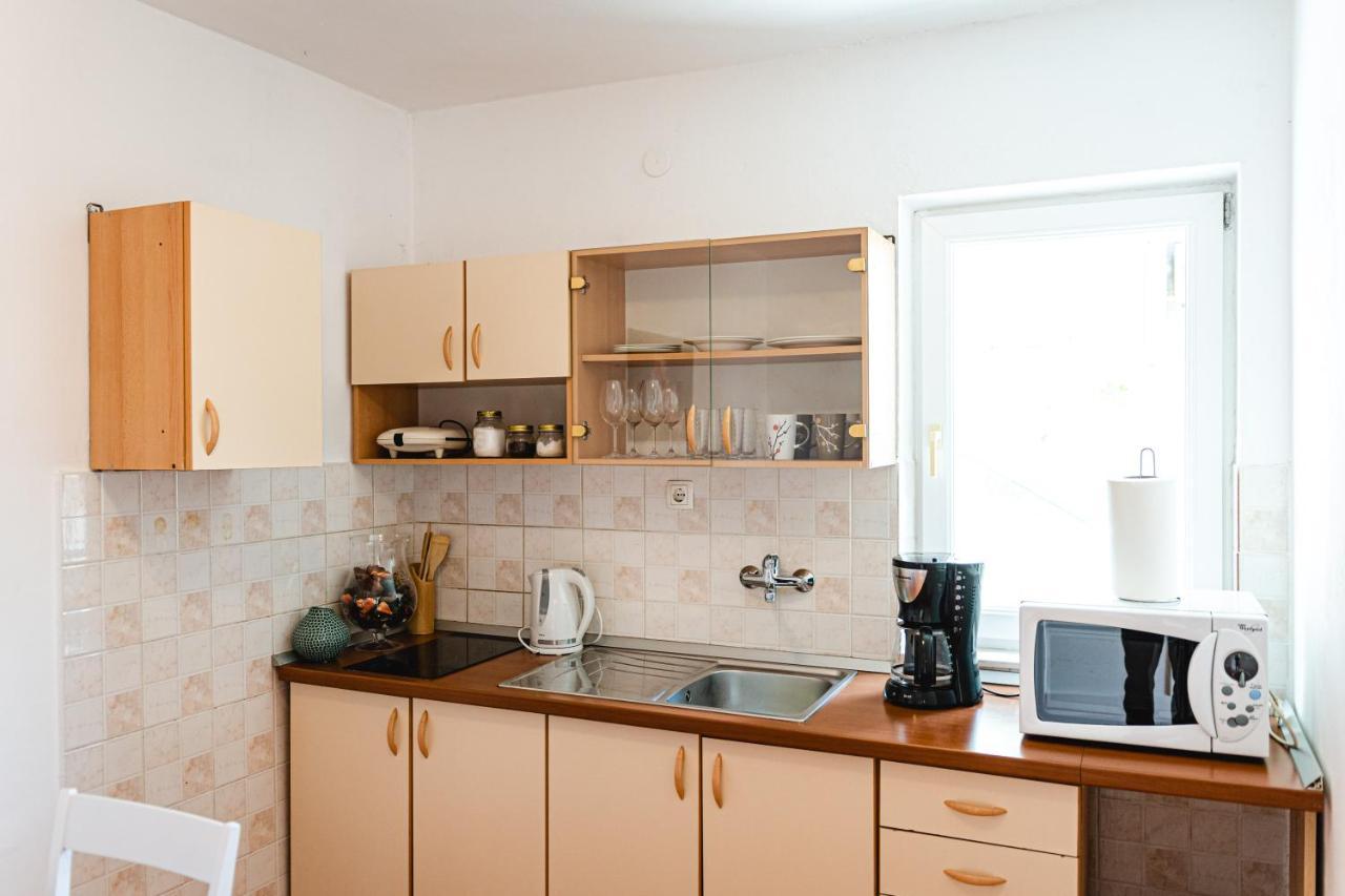 Korallion Apartment シベニク エクステリア 写真