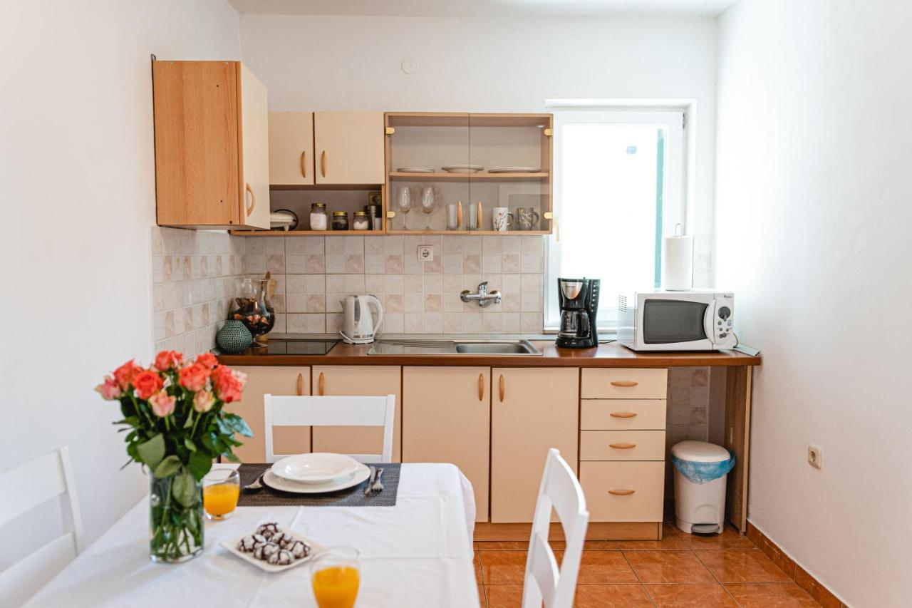 Korallion Apartment シベニク エクステリア 写真